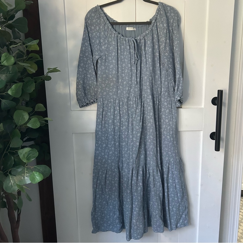 Isabella Blue Floral Dress - Picture 4 of 9